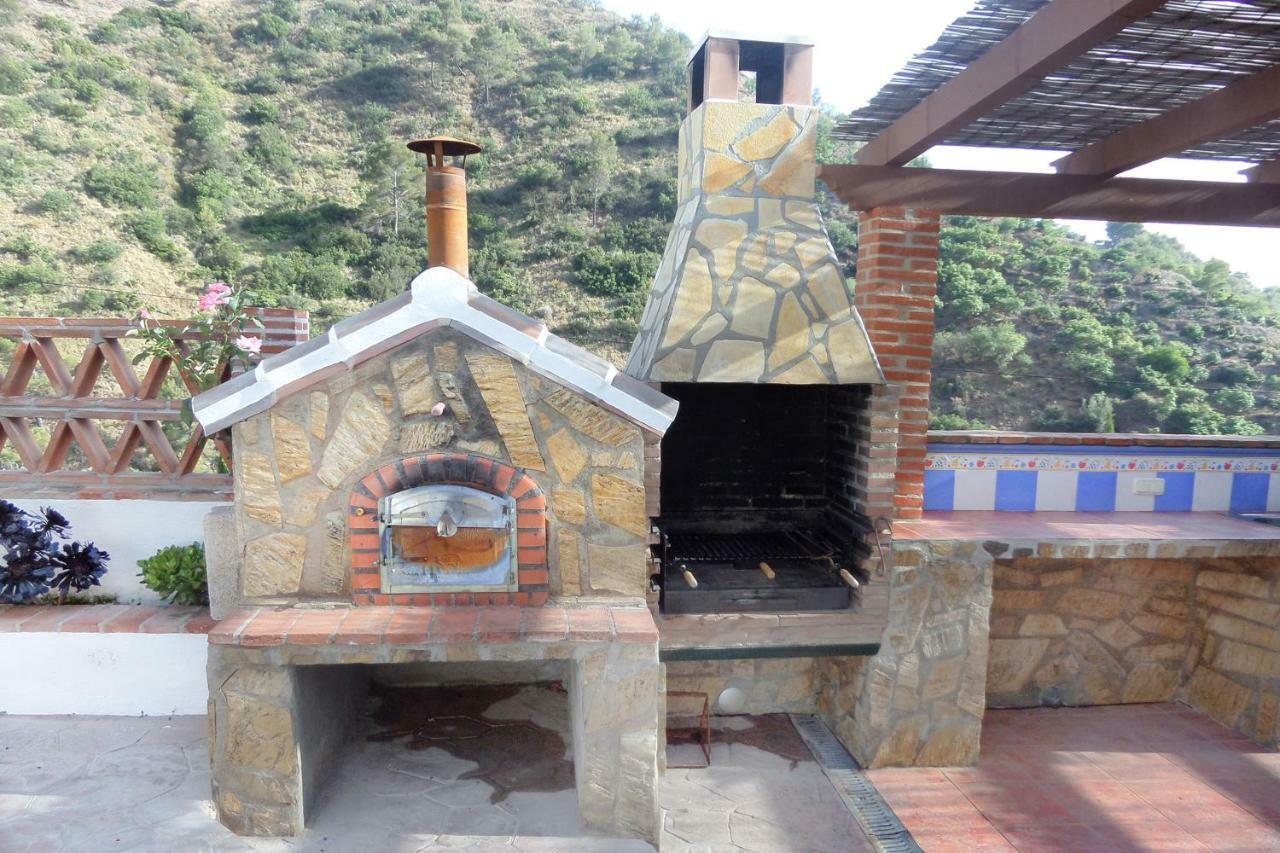 内尔哈Cortijo Luque别墅 外观 照片